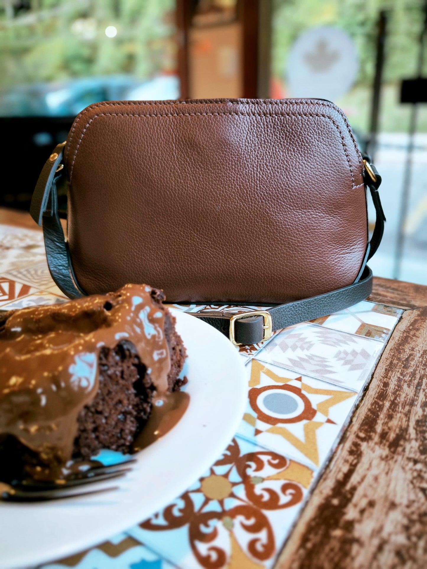 BOLSA LILI CAFÉ COM CHOCOLATE