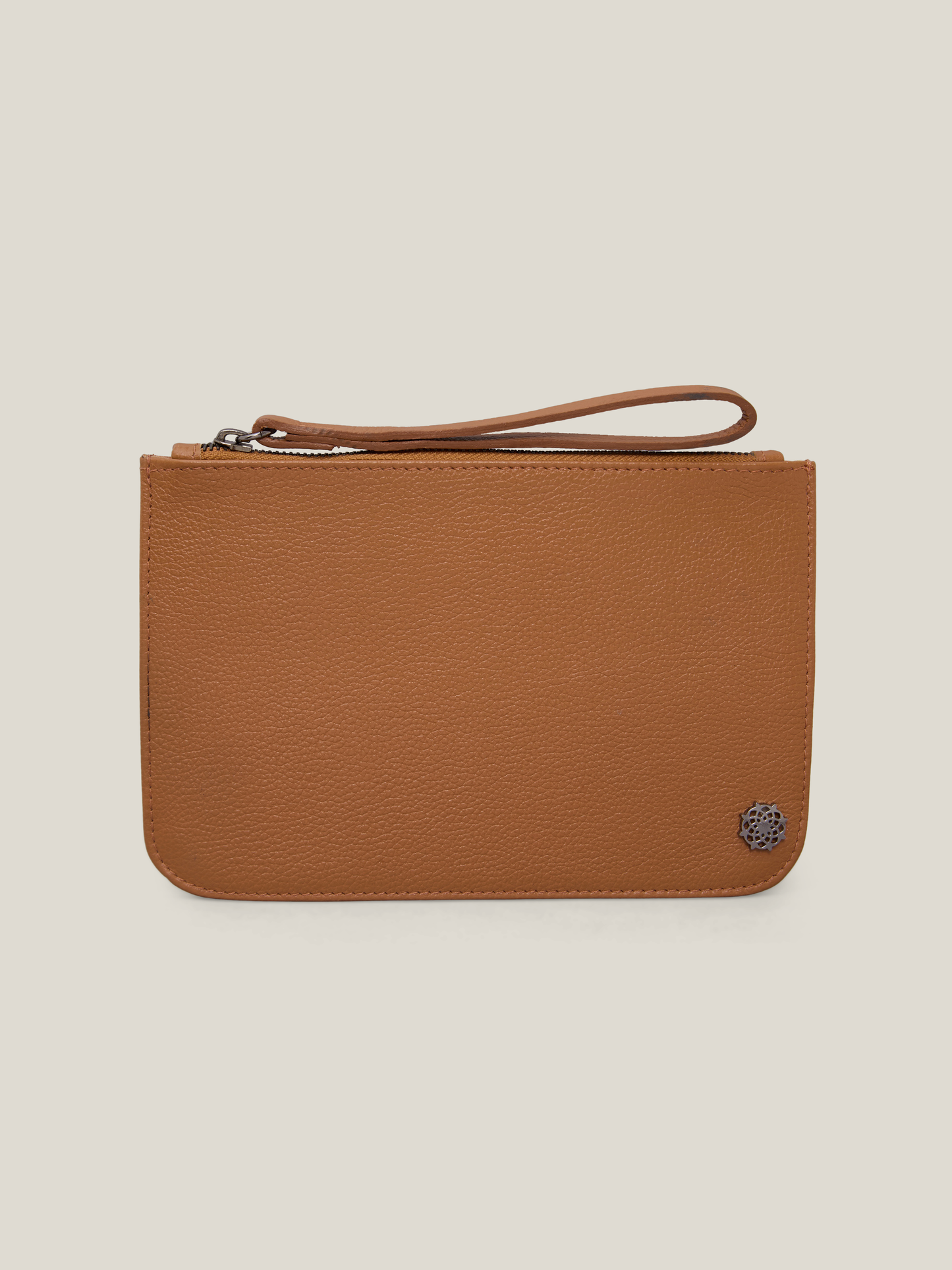 CLUTCH NECESSAIRE CARAMELO