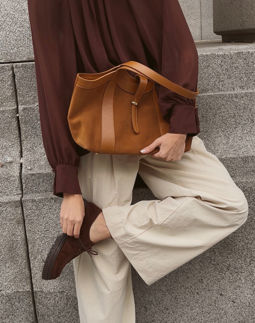 BOLSA HAZEL CAMURÇA CONHAQUE